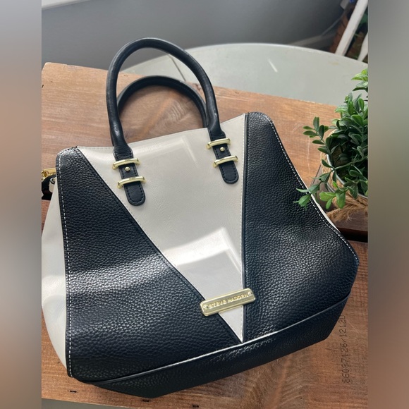 Black and white Steve Madden hand bag - Picture 7 of 9